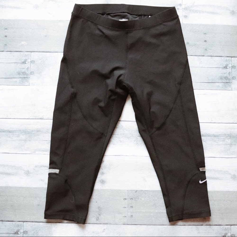 Size XS Nike Black Yoga/Running Capris Leggings